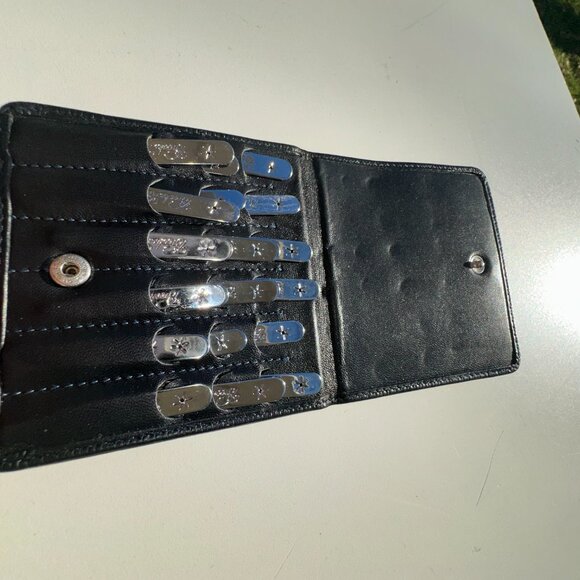 #1977 BROOKS BROTHERS COLLAR STAYS MEN'S SIZE METAL,,, NAPPA LEATHER CASE - Picture 4 of 6